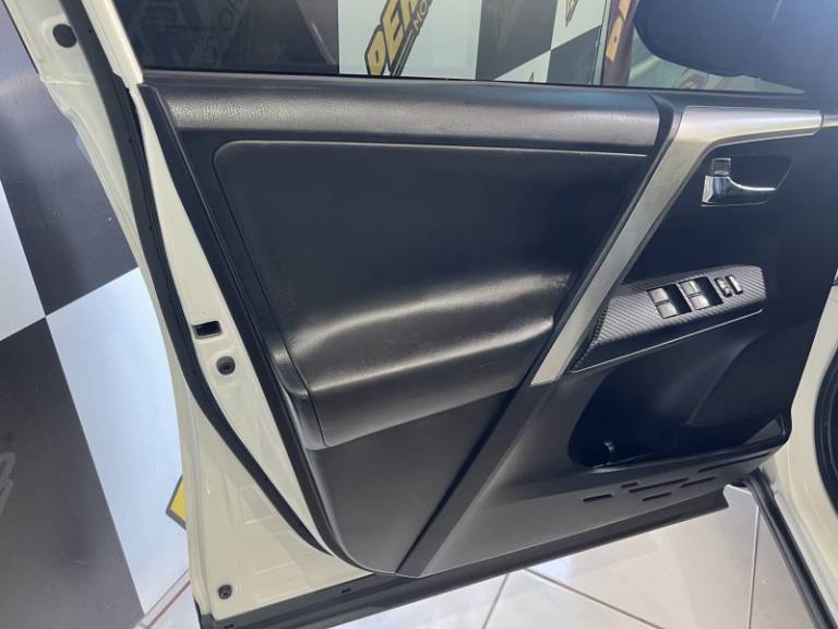 TOYOTA - RAV4 - 2014/2014 - Branca - R$ 86.900,00