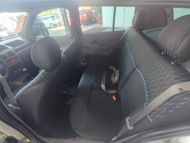 RENAULT - CLIO - 2010/2010 - Prata - R$ 24.900,00