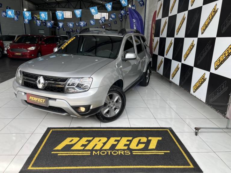 RENAULT - DUSTER - 2018/2018 - Prata - R$ 71.900,00