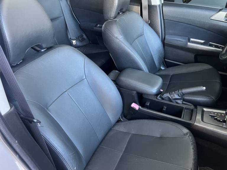 SUBARU - FORESTER - 2011/2011 - Prata - R$ 64.900,00