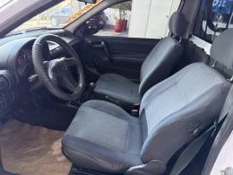 CHEVROLET - CORSA - 2003/2003 - Branca - R$ 30.900,00