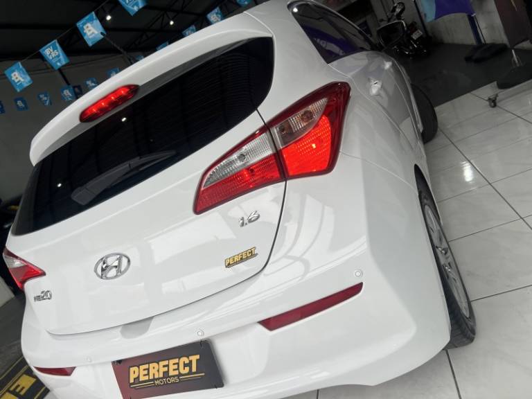 HYUNDAI - HB20 - 2016/2016 - Branca - R$ 53.900,00
