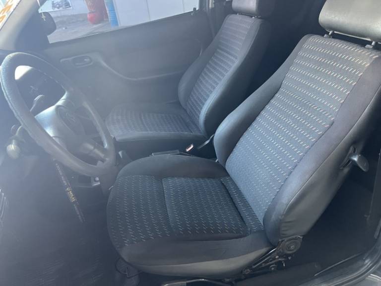 VOLKSWAGEN - GOL - 2003/2003 - Cinza - R$ 15.900,00