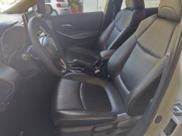 TOYOTA - COROLLA - 2021/2022 - Branca - R$ 126.900,00