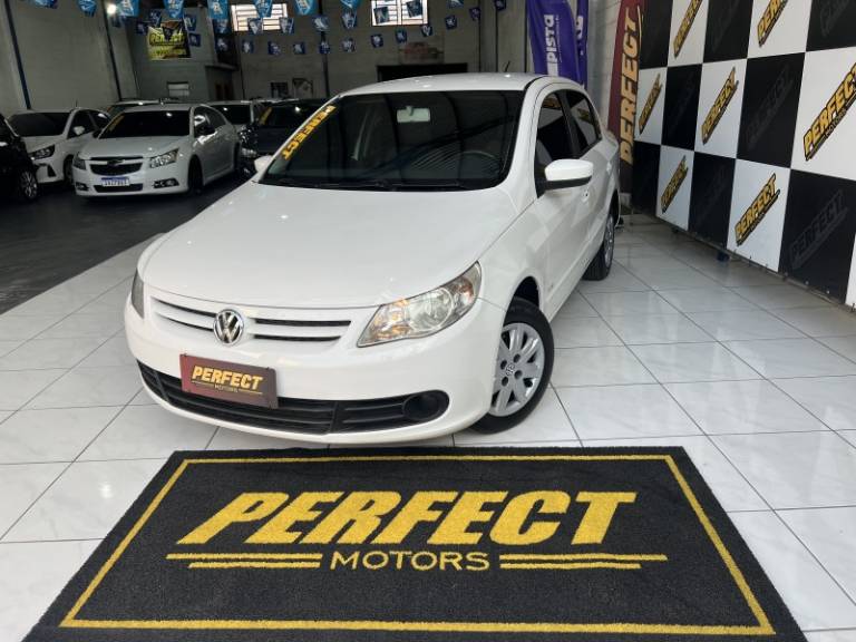 VOLKSWAGEN - VOYAGE - 2012/2012 - Branca - R$ 33.900,00