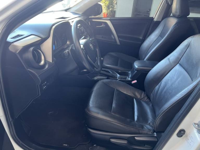 TOYOTA - RAV4 - 2014/2014 - Branca - R$ 86.900,00