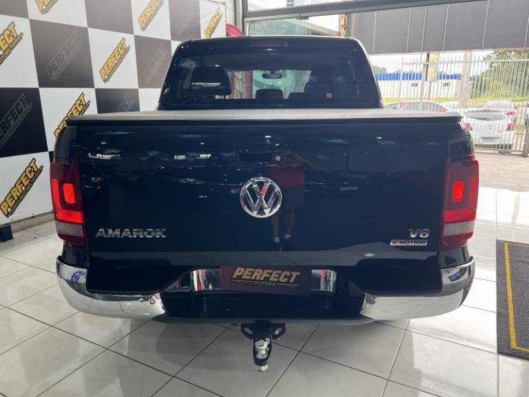 VOLKSWAGEN - AMAROK - 2020/2020 - Preta - R$ 168.900,00
