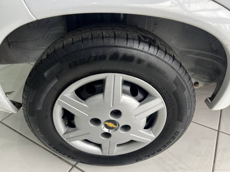 CHEVROLET - CORSA - 2012/2012 - Branca - R$ 29.900,00