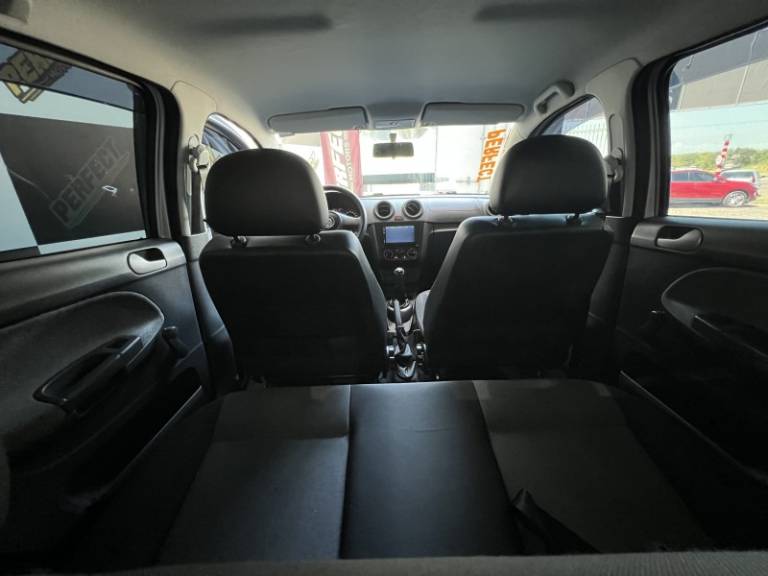 VOLKSWAGEN - GOL - 2014/2014 - Prata - R$ 36.900,00