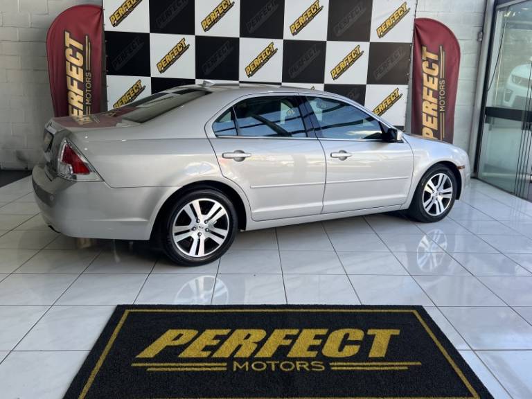 FORD - FUSION - 2008/2008 - Prata - R$ 35.900,00
