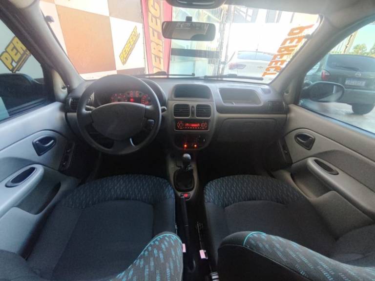 RENAULT - CLIO - 2010/2010 - Prata - R$ 24.900,00