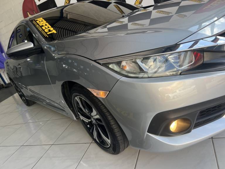 HONDA - CIVIC - 2017/2017 - Cinza - R$ 106.900,00
