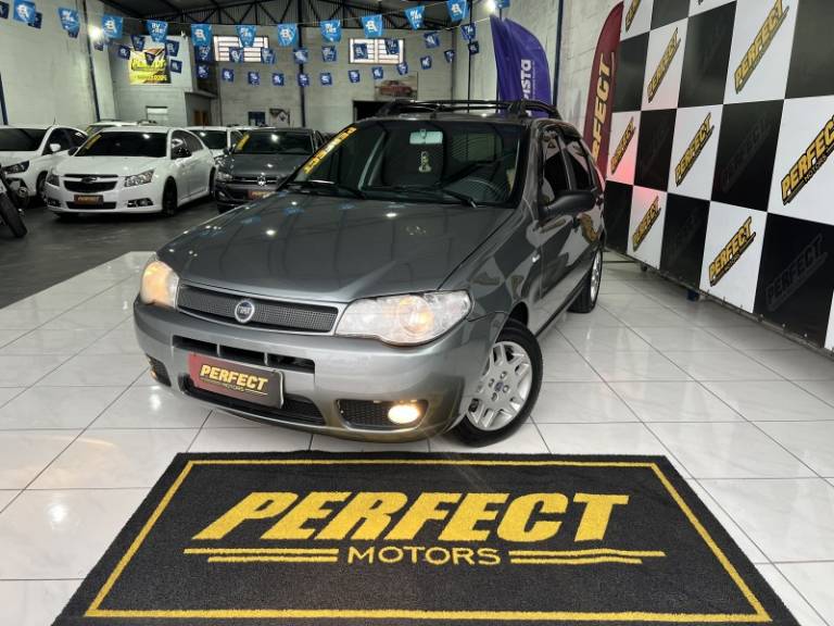 FIAT - PALIO - 2005/2005 - Cinza - R$ 24.900,00