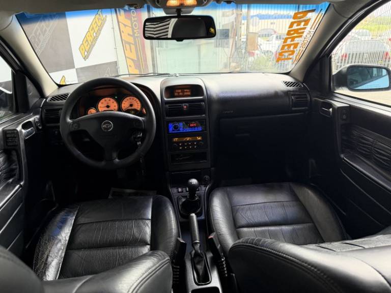 CHEVROLET - ASTRA - 2011/2011 - Branca - R$ 39.900,00