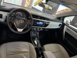TOYOTA - COROLLA - 2016/2016 - Vermelha - R$ 79.900,00