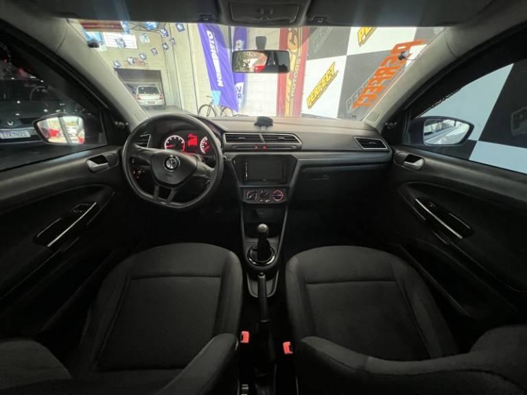 VOLKSWAGEN - VOYAGE - 2018/2018 - Branca - R$ 46.900,00