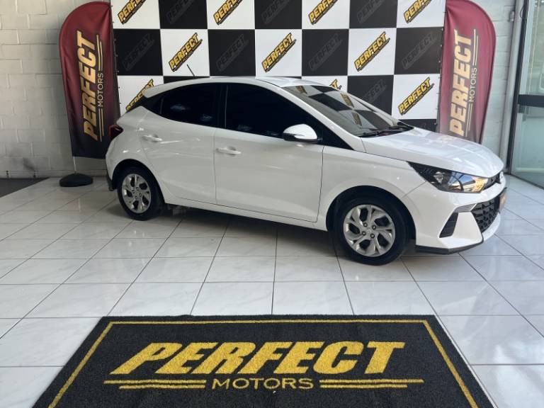 HYUNDAI - HB20 - 2024/2024 - Branca - R$ 69.900,00