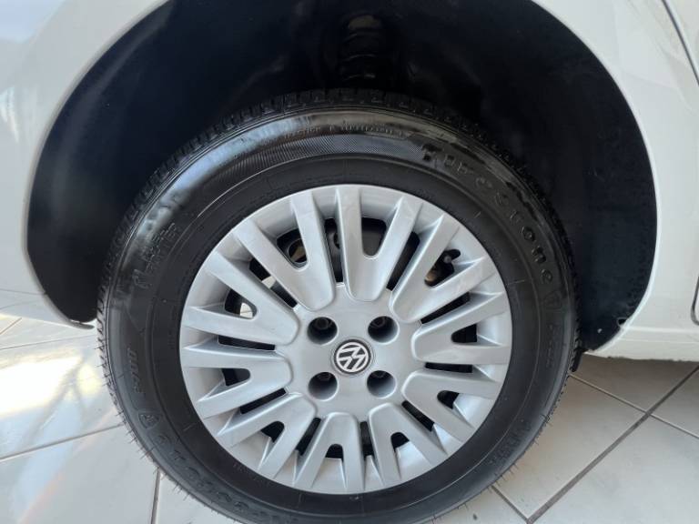 VOLKSWAGEN - VOYAGE - 2018/2018 - Branca - R$ 46.900,00