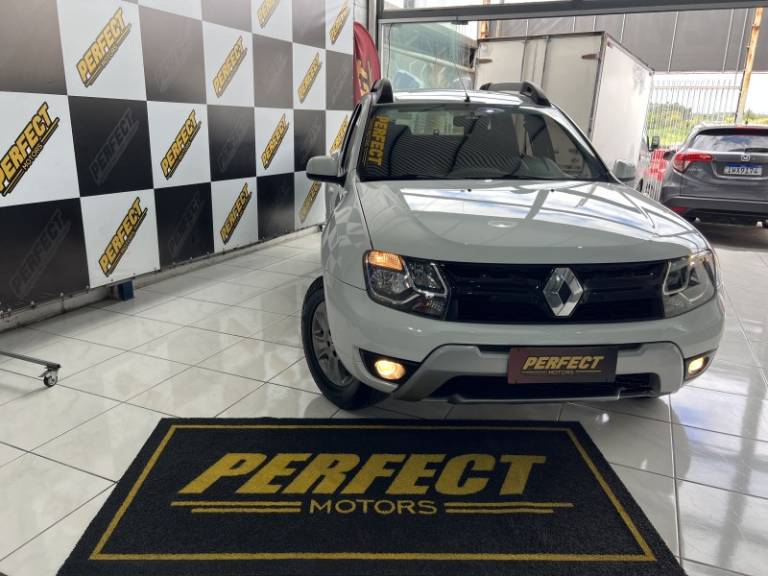 RENAULT - OROCH - 2020/2020 - Branca - R$ 77.900,00