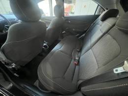 CHEVROLET - ONIX - 2013/2013 - Preta - R$ 37.900,00