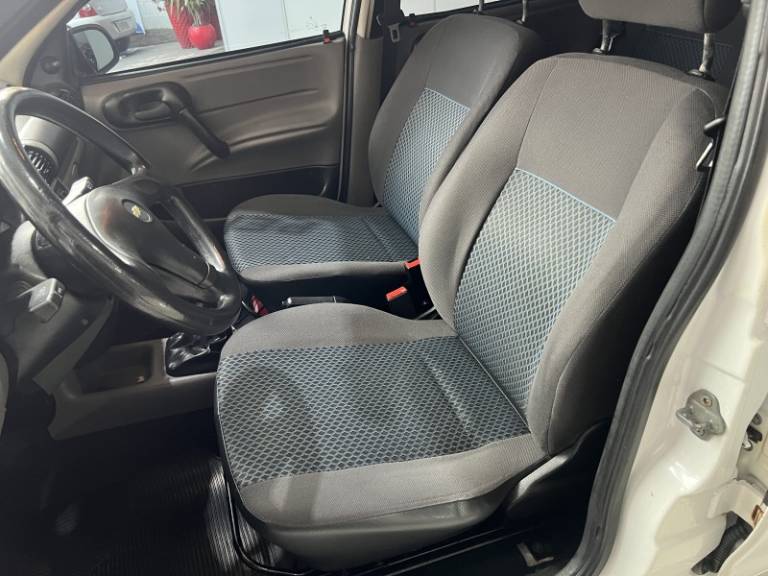 CHEVROLET - CORSA - 2012/2012 - Branca - R$ 29.900,00