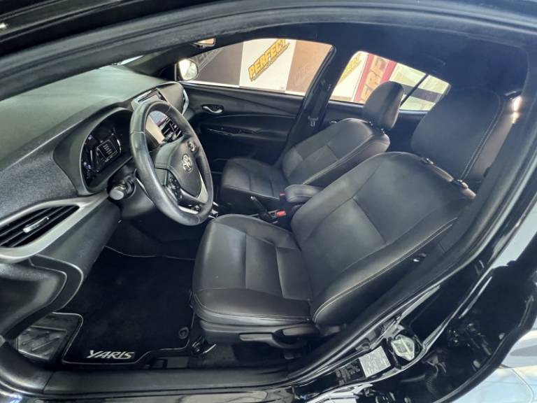 TOYOTA - YARIS - 2019/2019 - Preta - R$ 78.900,00