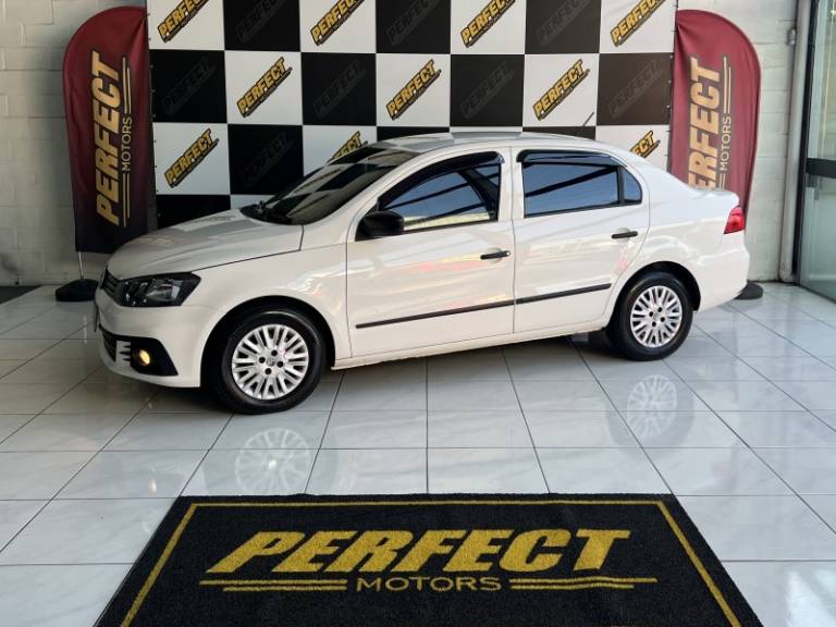 VOLKSWAGEN - VOYAGE - 2018/2018 - Branca - R$ 46.900,00