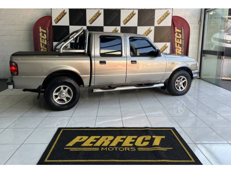 FORD - RANGER - 2003/2003 - Dourada - R$ 49.900,00