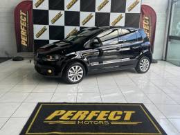VOLKSWAGEN - FOX - 2011/2011 - Prata - R$ 37.900,00
