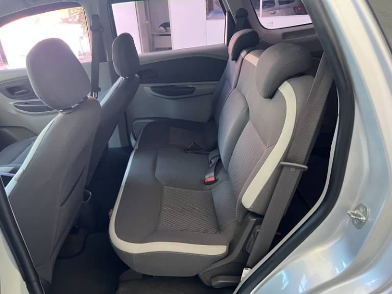 CHEVROLET - SPIN - 2013/2013 - Prata - R$ 44.900,00