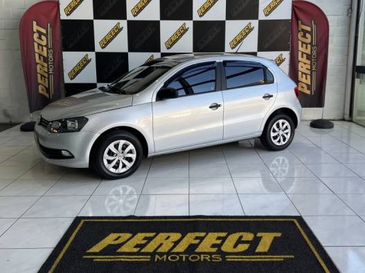 VOLKSWAGEN - GOL - 2014/2014 - Prata - R$ 36.900,00