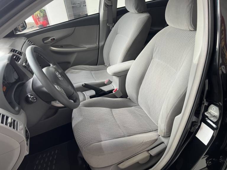 TOYOTA - COROLLA - 2011/2011 - Preta - R$ 57.900,00