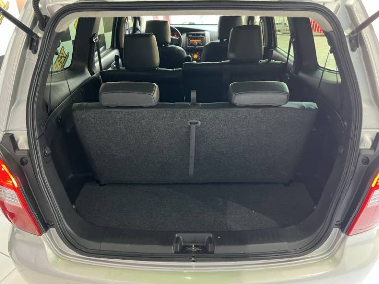 NISSAN - GRAND LIVINA - 2013/2013 - Prata - R$ 43.900,00