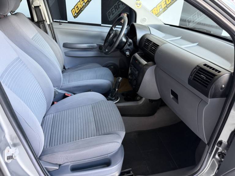 VOLKSWAGEN - SPACEFOX - 2008/2008 - Cinza - R$ 33.900,00