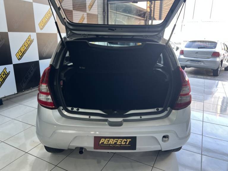 RENAULT - SANDERO - 2012/2012 - Prata - R$ 35.900,00