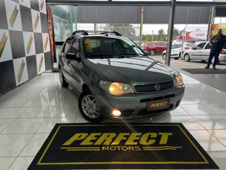 FIAT - PALIO - 2005/2005 - Cinza - R$ 24.900,00