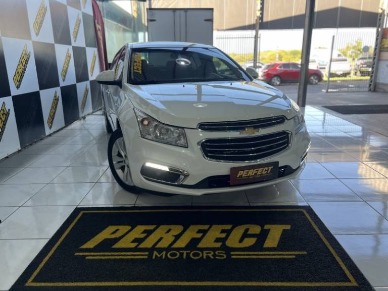 CHEVROLET - CRUZE - 2015/2015 - Branca - R$ 68.900,00