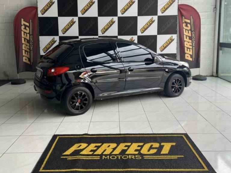 PEUGEOT - 207 - 2011/2011 - Preta - R$ 22.900,00
