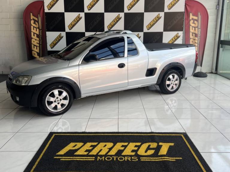 CHEVROLET - MONTANA - 2009/2009 - Prata - R$ 38.900,00