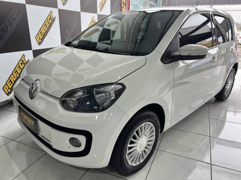 VOLKSWAGEN - UP - 2017/2017 - Branca - R$ 55.900,00