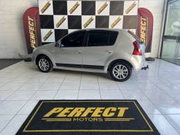RENAULT - SANDERO - 2010/2010 - Prata - R$ 29.900,00