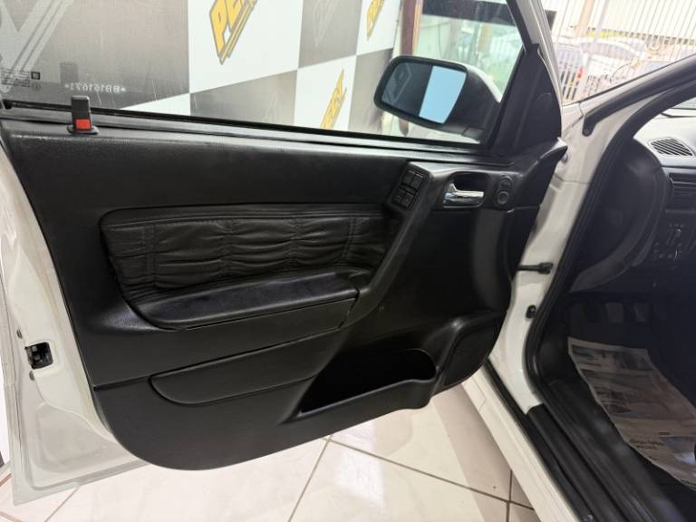 CHEVROLET - ASTRA - 2011/2011 - Branca - R$ 39.900,00