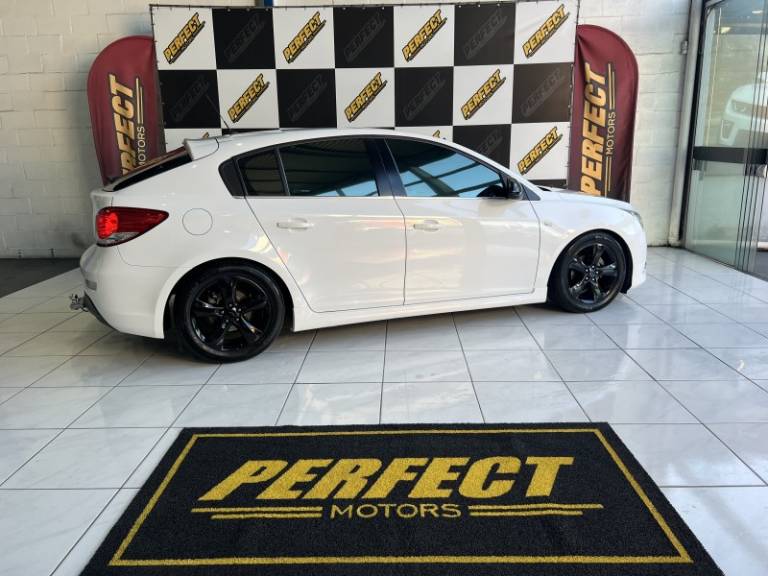 CHEVROLET - CRUZE - 2014/2014 - Branca - R$ 61.900,00
