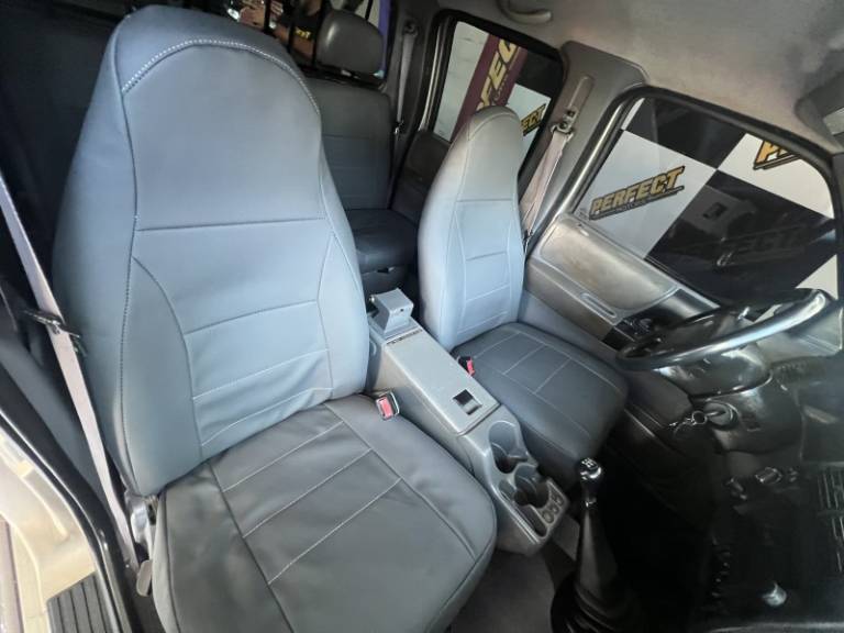 FORD - RANGER - 2003/2003 - Dourada - R$ 49.900,00