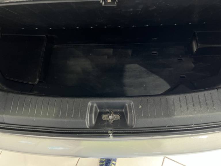 NISSAN - GRAND LIVINA - 2013/2013 - Prata - R$ 43.900,00