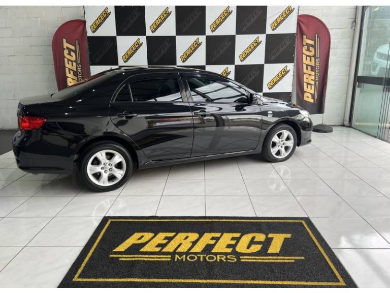TOYOTA - COROLLA - 2011/2011 - Preta - R$ 57.900,00