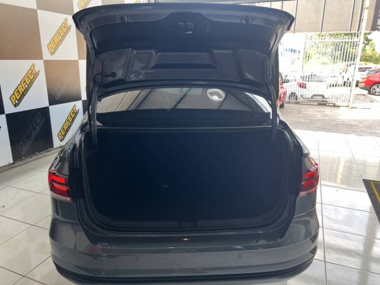 VOLKSWAGEN - VIRTUS - 2021/2021 - Cinza - R$ 86.900,00