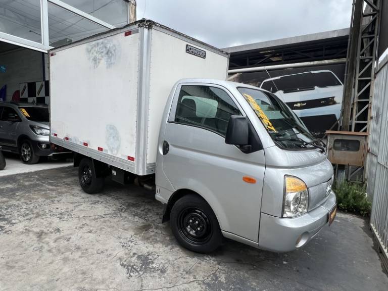 HYUNDAI - HR - 2012/2012 - Prata - R$ 79.900,00