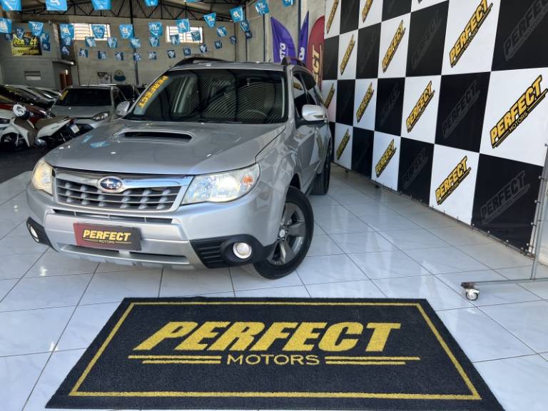 SUBARU - FORESTER - 2011/2011 - Prata - R$ 64.900,00