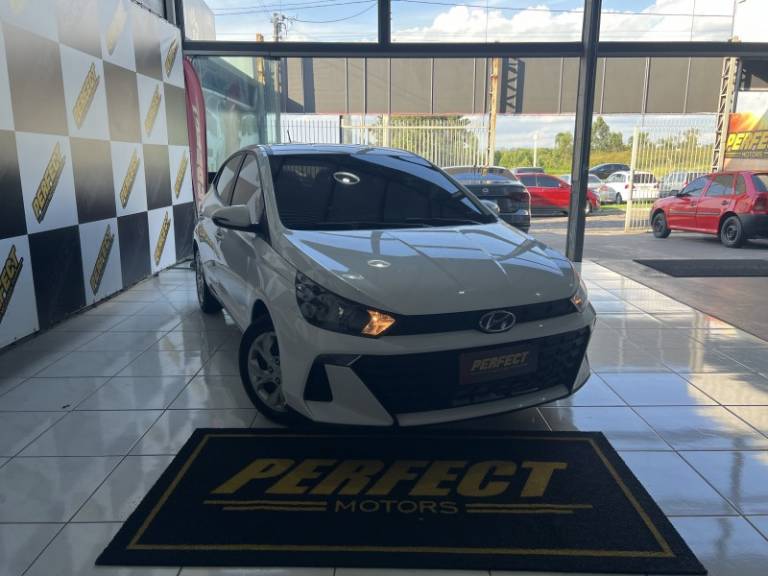 HYUNDAI - HB20 - 2024/2024 - Branca - R$ 69.900,00